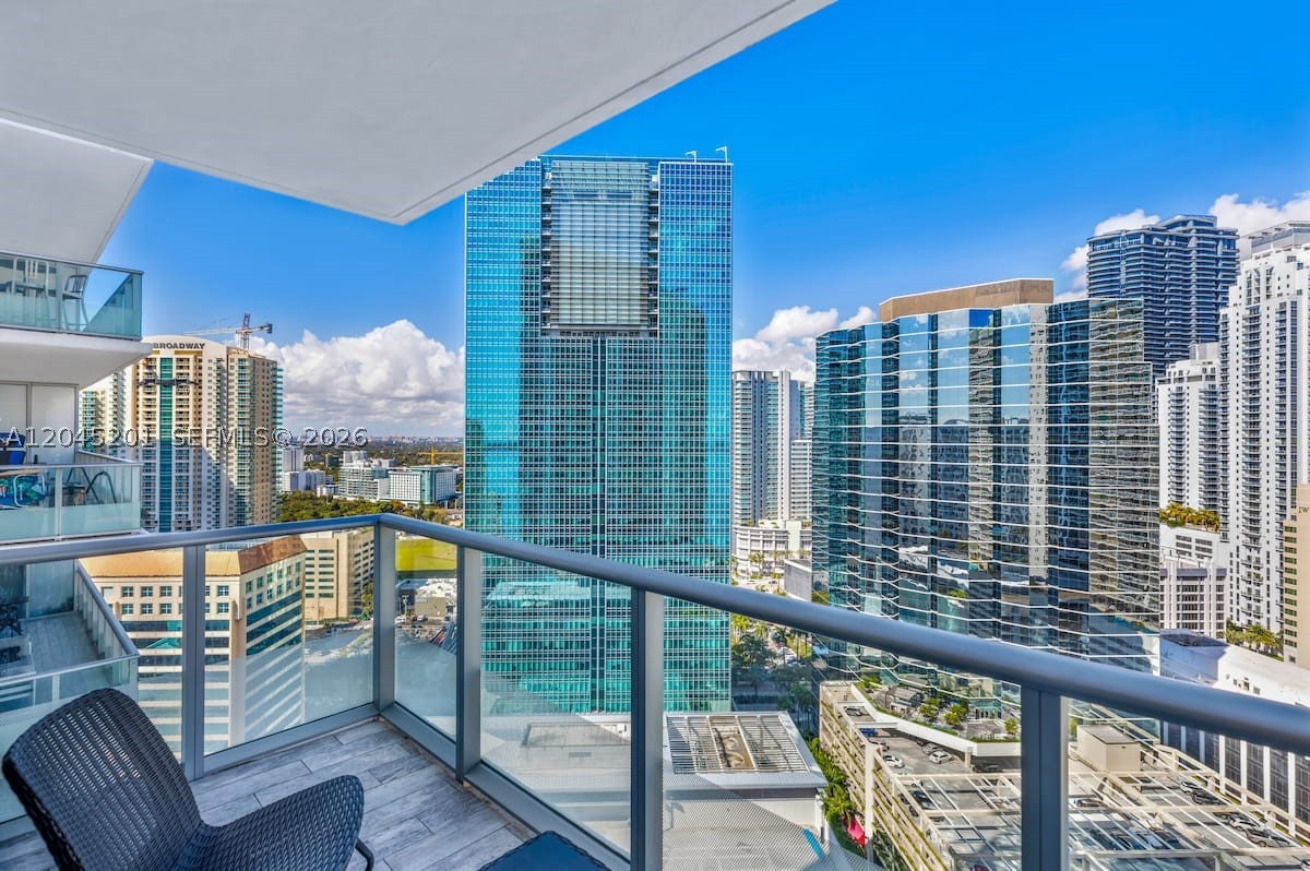 1300 Brickell Bay Dr #2713, Miami FL 33131