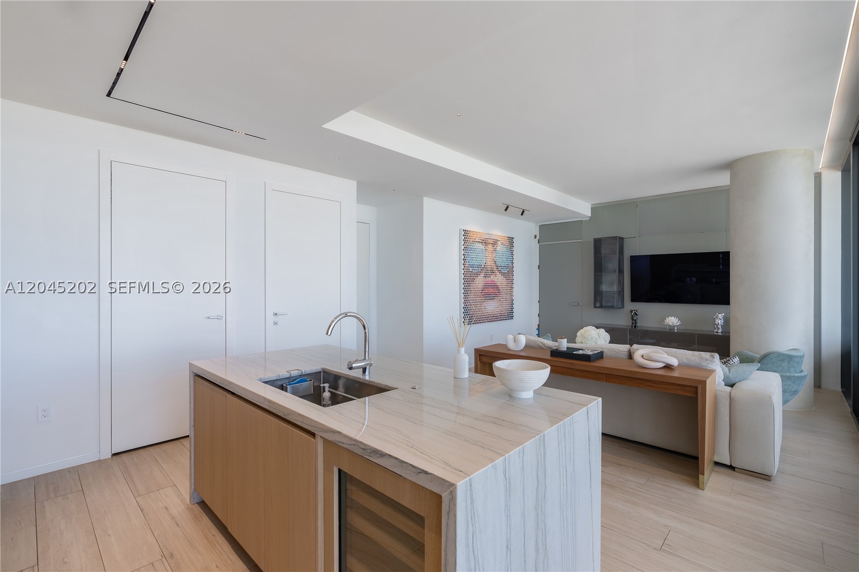8701 Collins Ave #1103, Miami Beach FL 33154