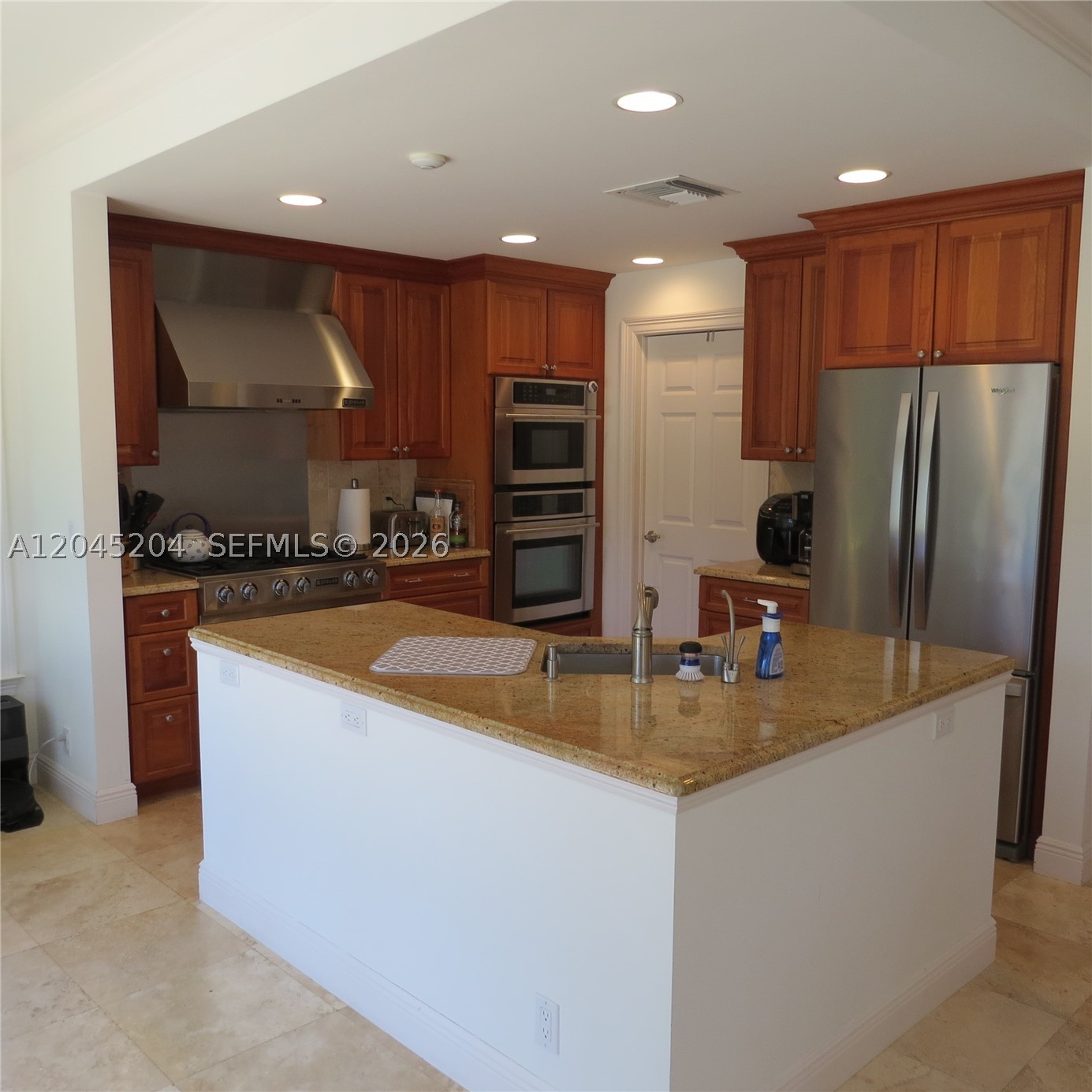 404 S Beach Rd #404, Jupiter Island FL 33455