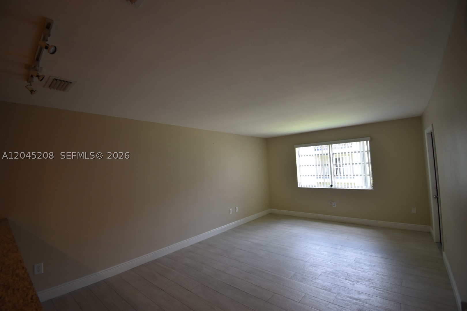 13900 Lake Placid Ct #A24, Miami Lakes FL 33014