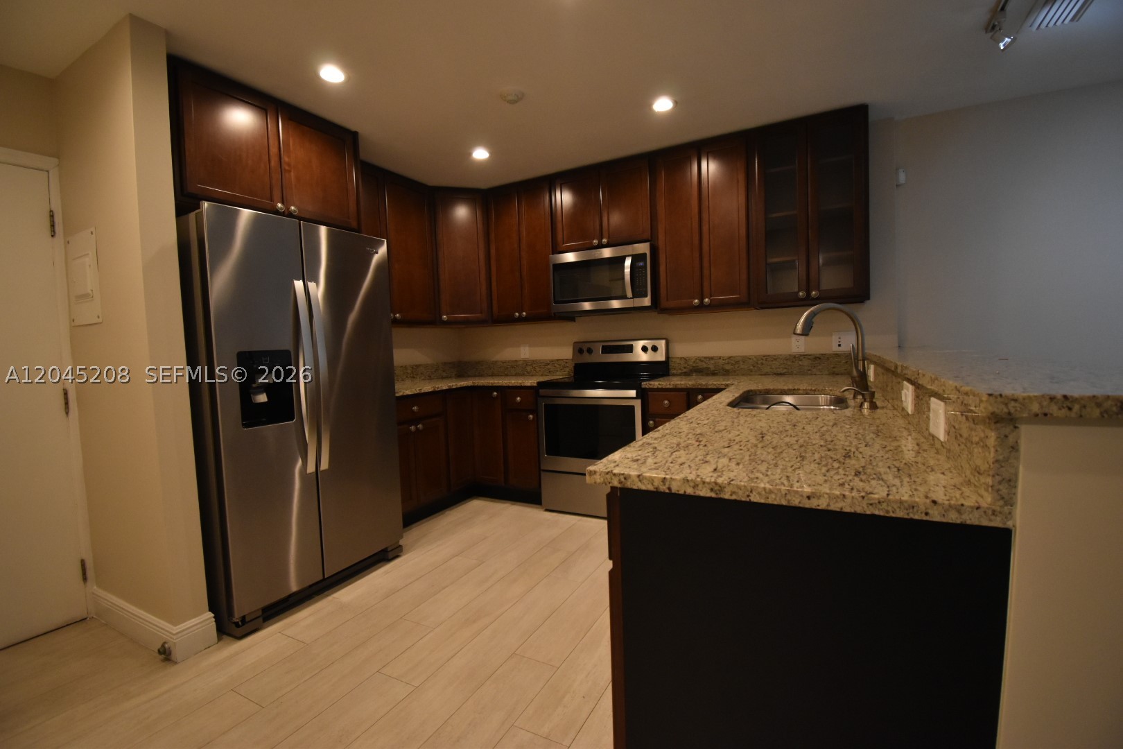 13900 Lake Placid Ct #A24, Miami Lakes FL 33014