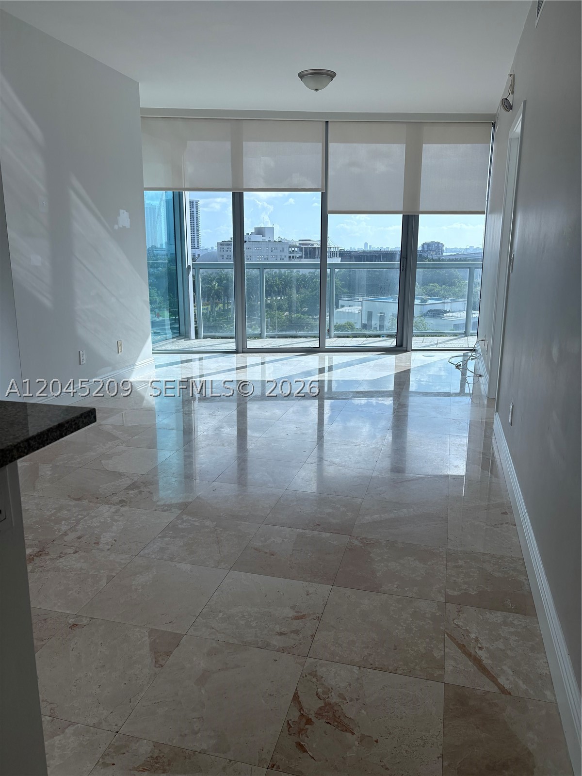 888 Biscayne Blvd #712, Miami FL 33132