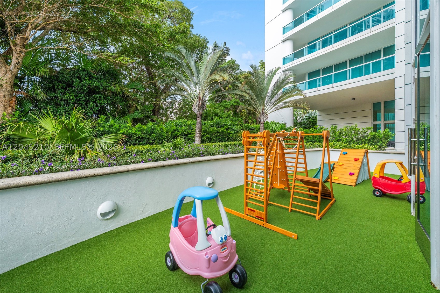2127 Brickell Ave #1006, Miami FL 33129