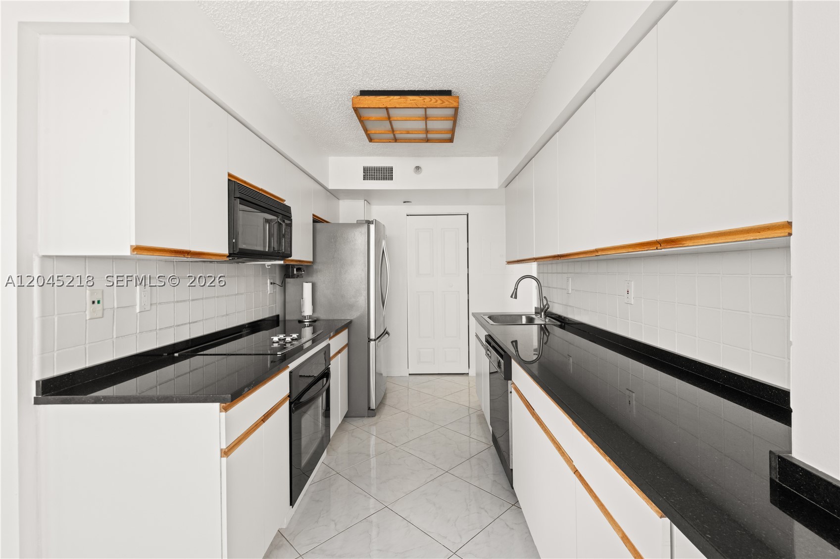 3530 Mystic Pointe Dr #3206, Aventura FL 33180