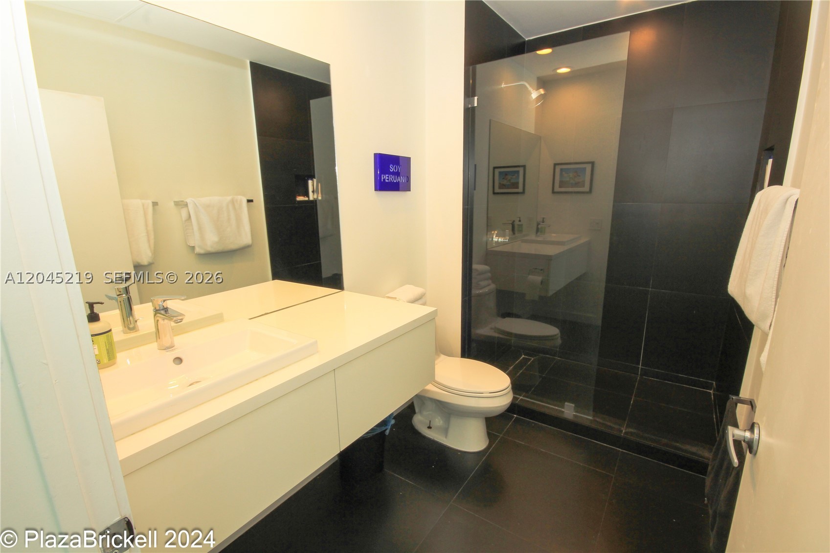 950 Brickell Bay Dr #5002, Miami FL 33131