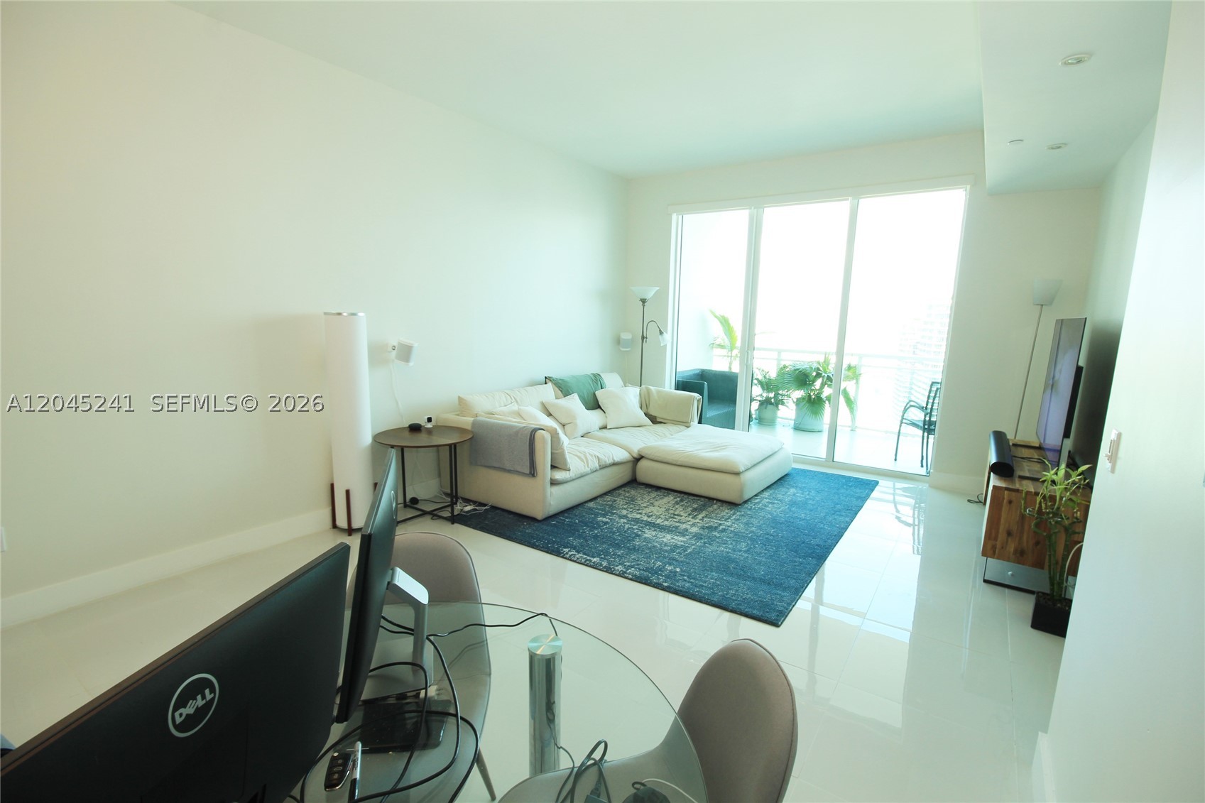 950 Brickell Bay Dr #5000, Miami FL 33131