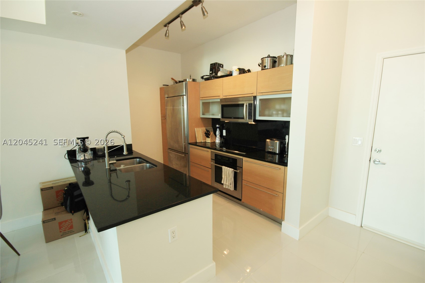 950 Brickell Bay Dr #5000, Miami FL 33131