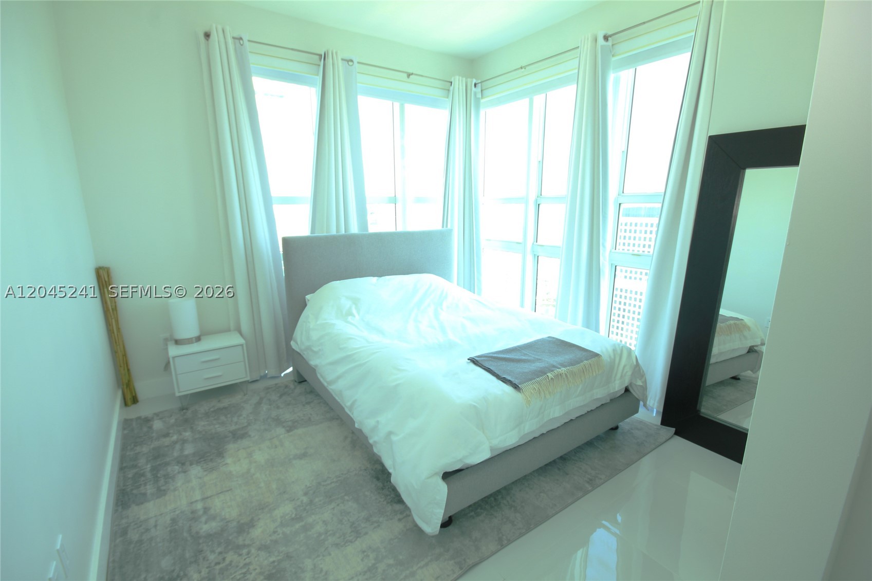 950 Brickell Bay Dr #5000, Miami FL 33131