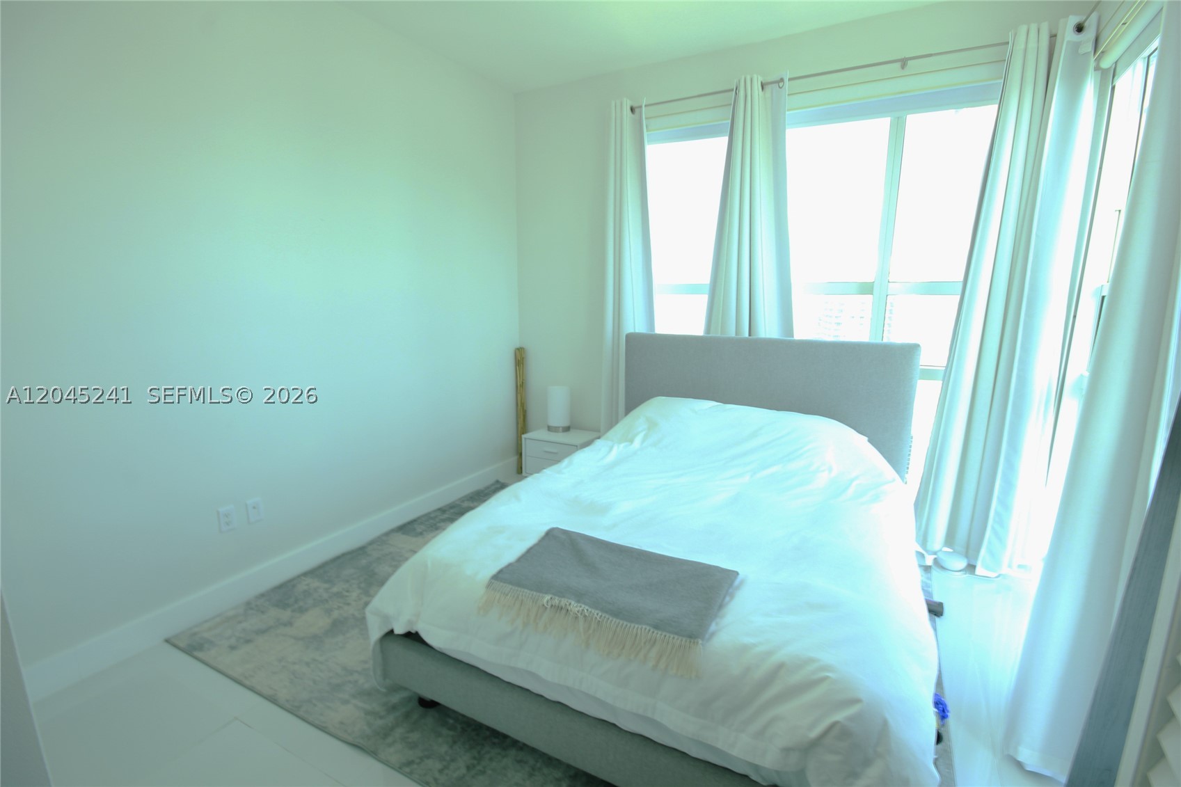950 Brickell Bay Dr #5000, Miami FL 33131
