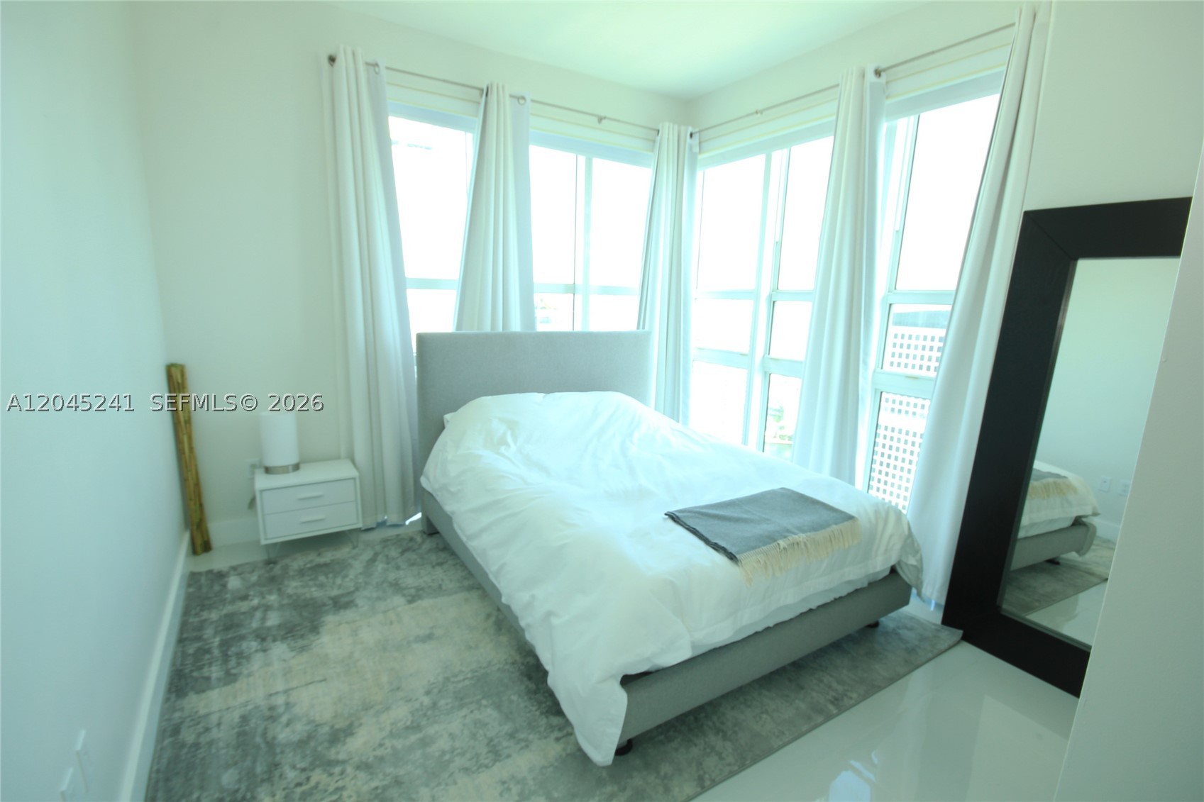 950 Brickell Bay Dr #5000, Miami FL 33131