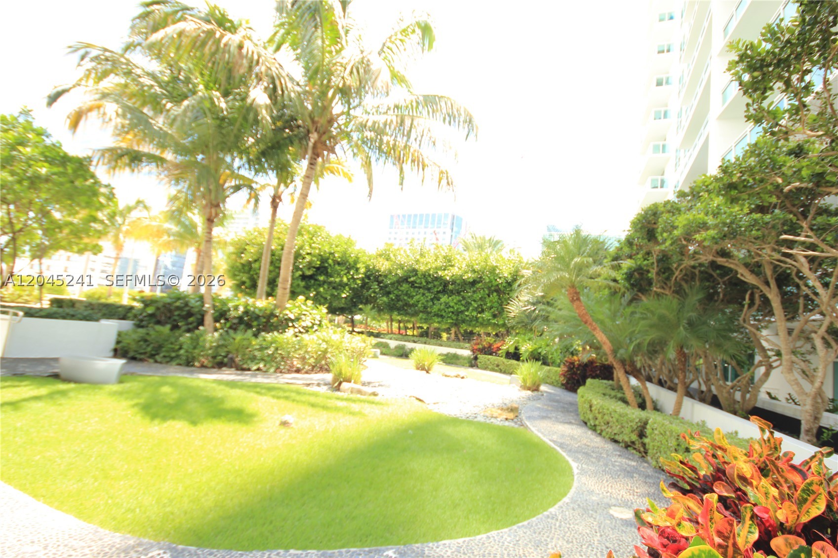 950 Brickell Bay Dr #5000, Miami FL 33131