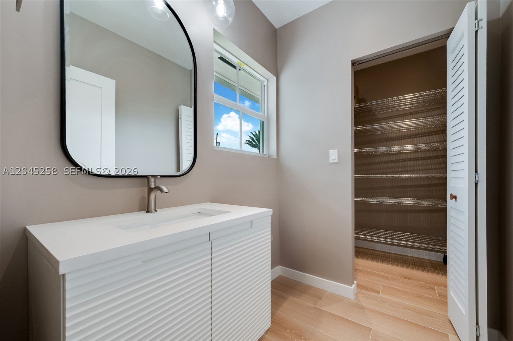 6356 SW 14th St, West Miami FL 33144