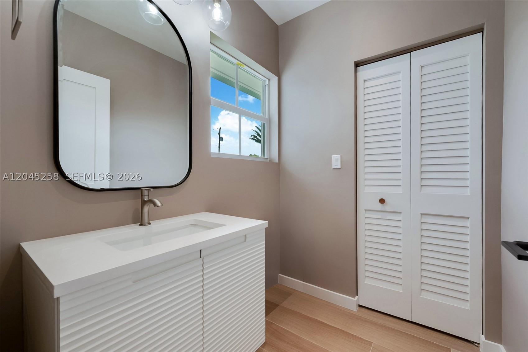 6356 SW 14th St, West Miami FL 33144