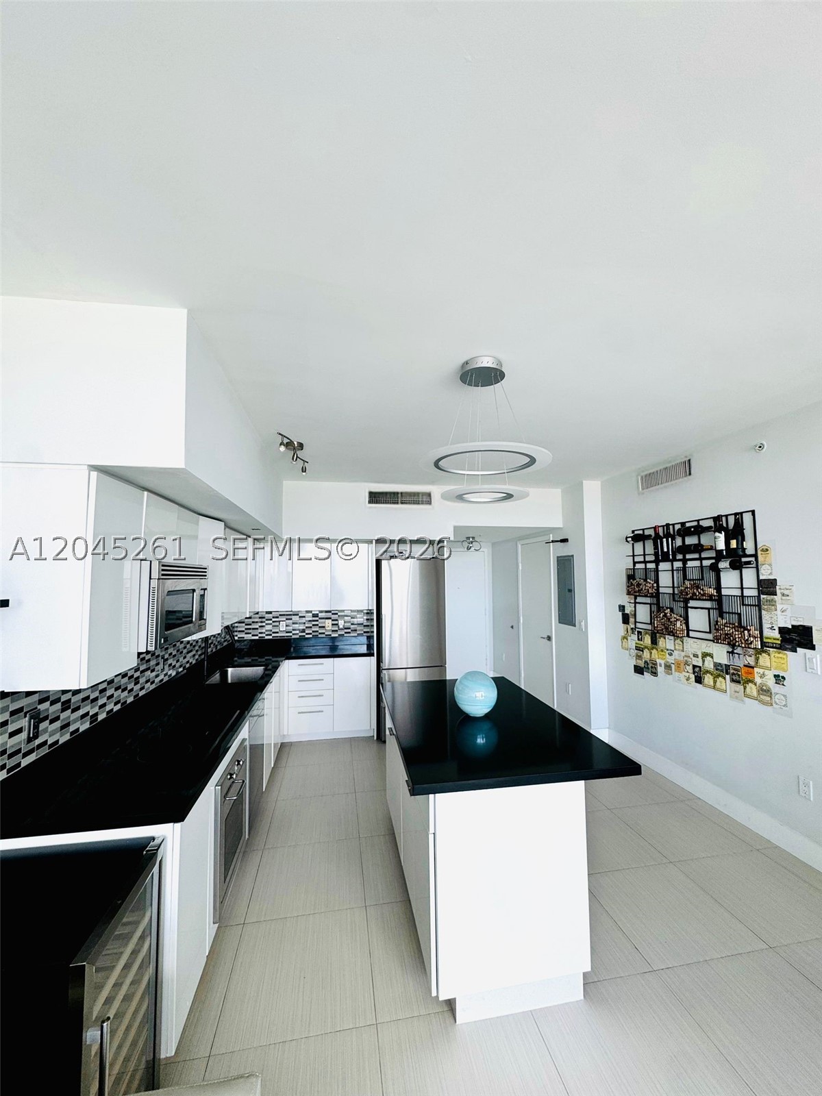 92 SW 3rd St #3608, Miami FL 33130