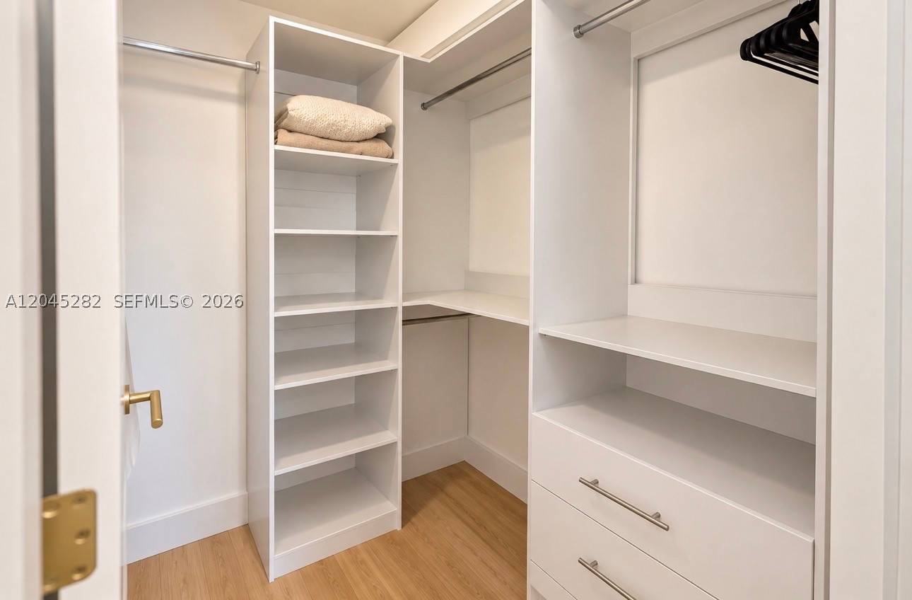 90 NE 32nd st #906, Miami FL 33127