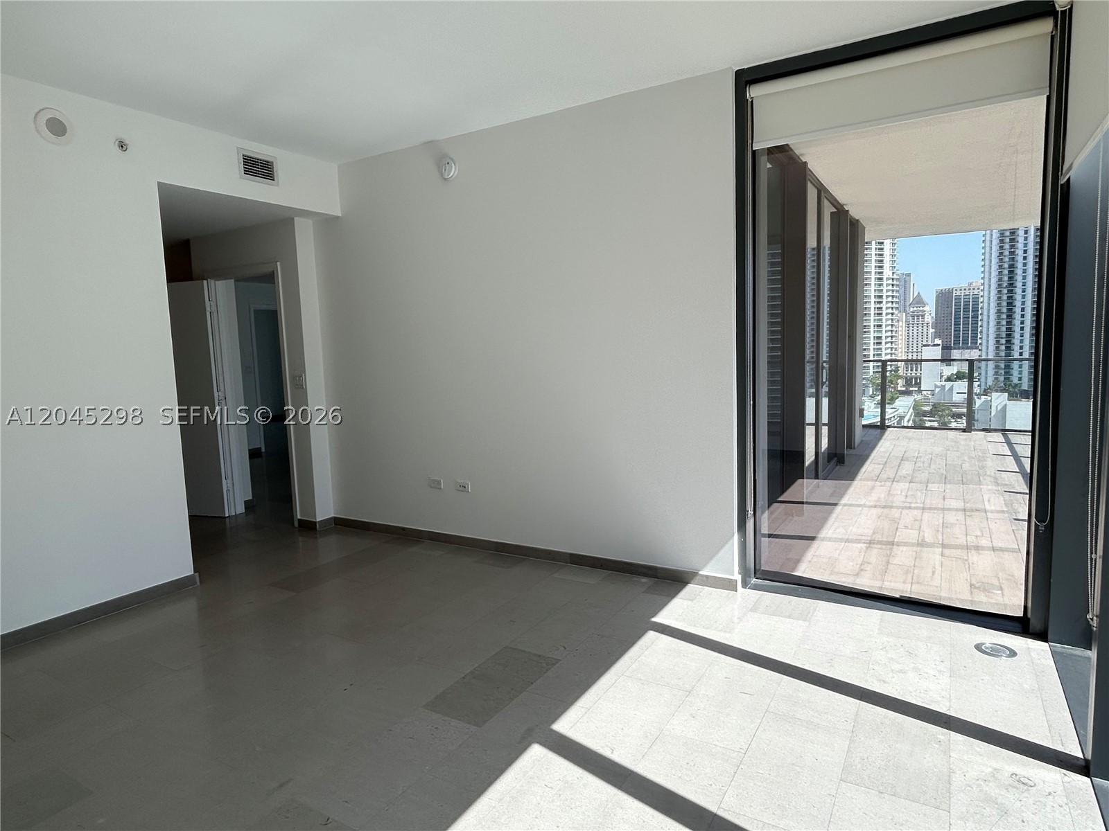 88 SW 7th St #1511, Miami FL 33130