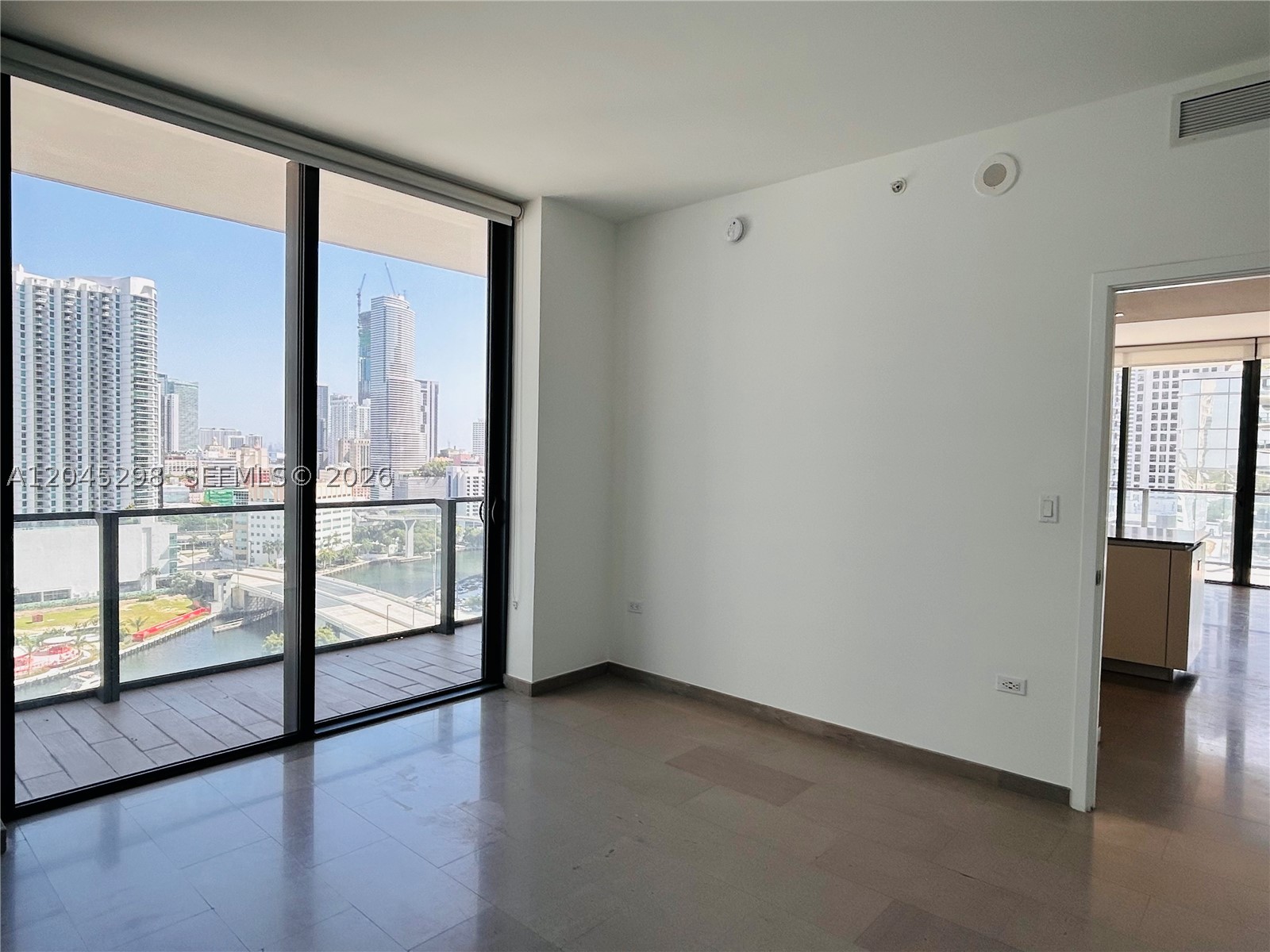 88 SW 7th St #1511, Miami FL 33130