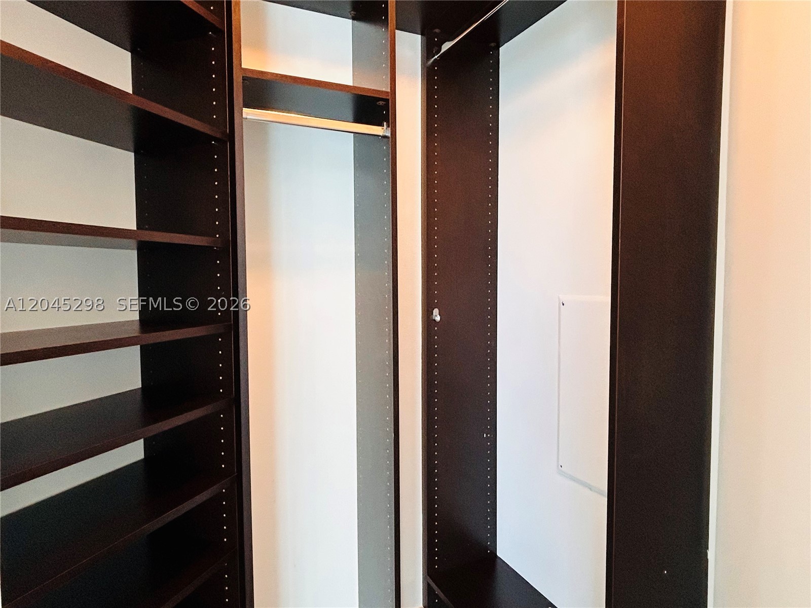 88 SW 7th St #1511, Miami FL 33130