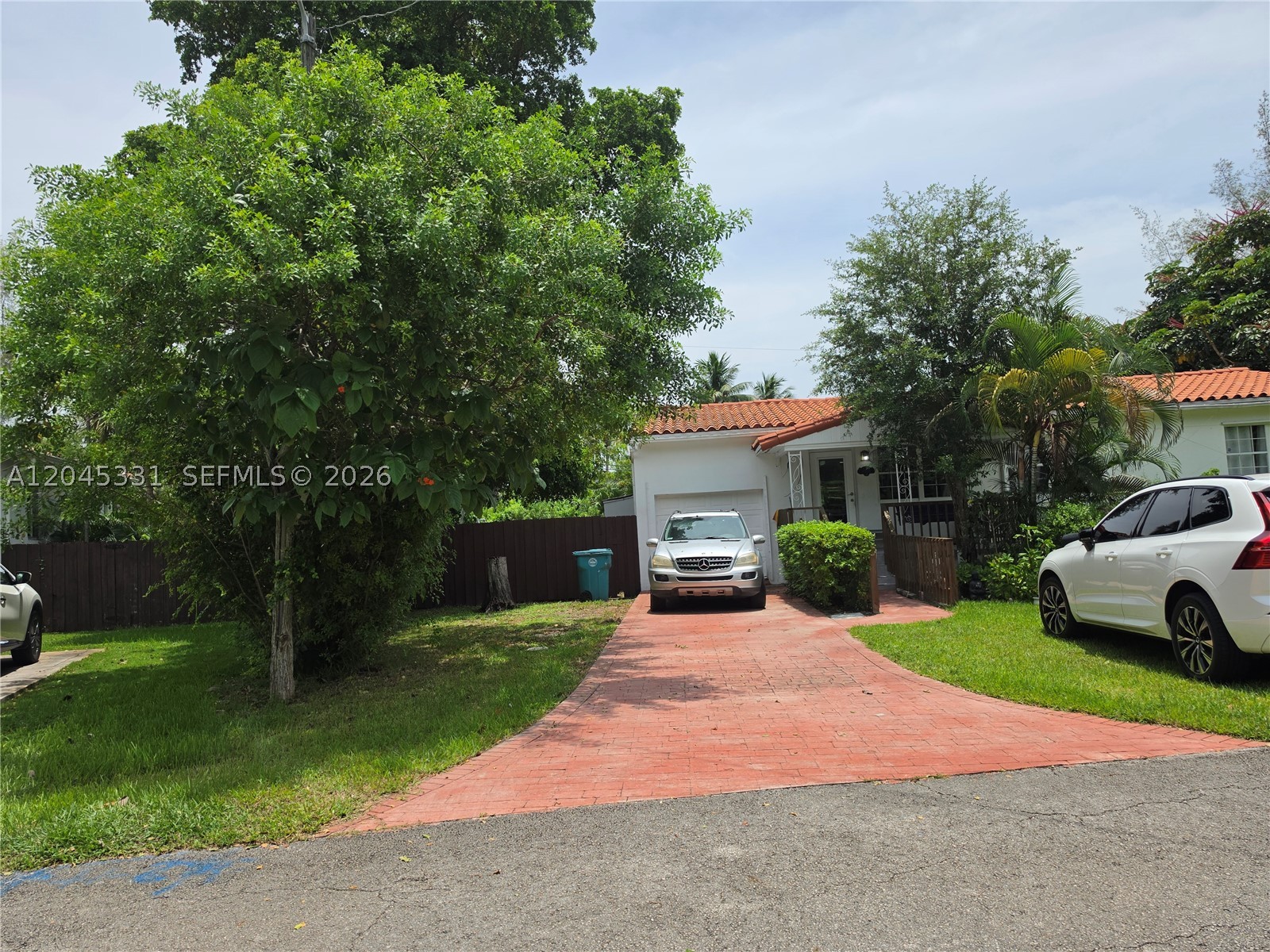 10801 NE 10th Ave, Biscayne Park FL 33161
