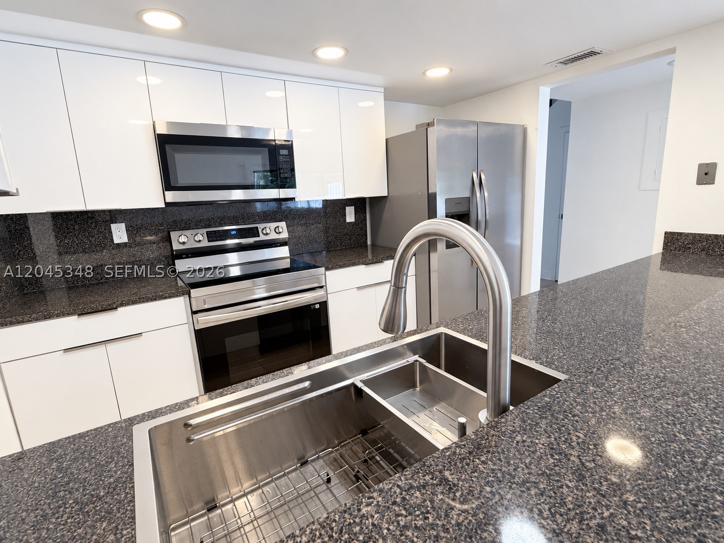 3756 NE 166th St #112, North Miami Beach FL 33160