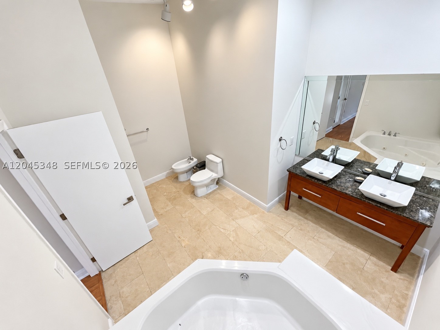 3756 NE 166th St #112, North Miami Beach FL 33160