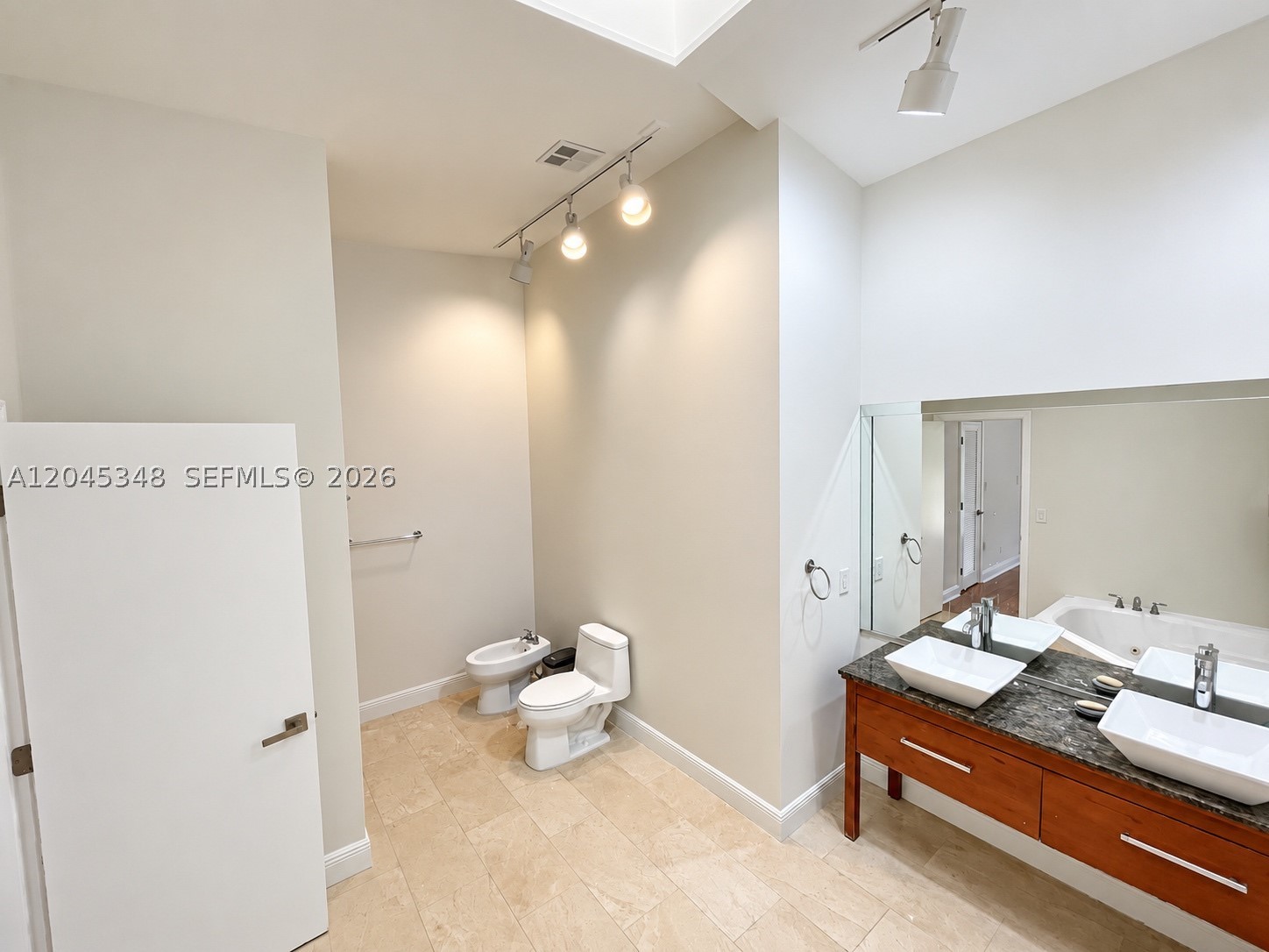 3756 NE 166th St #112, North Miami Beach FL 33160