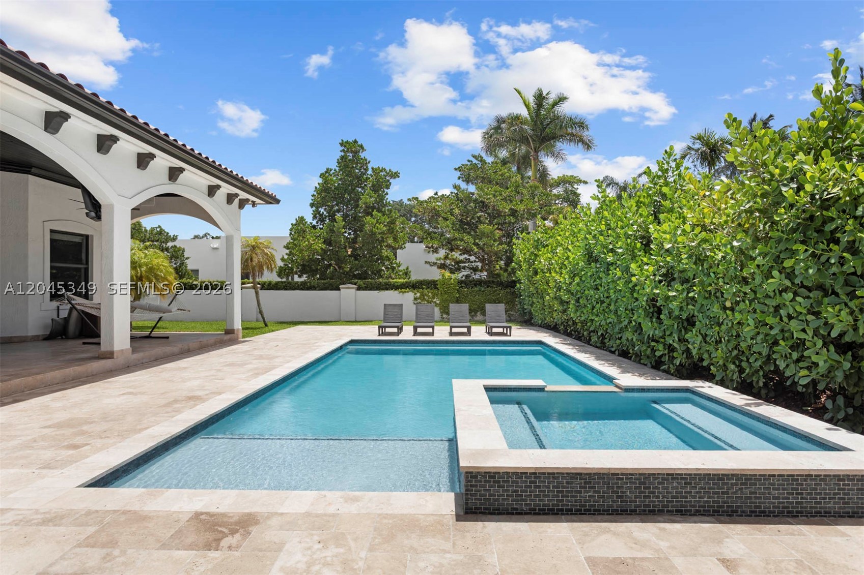 6874 SW 57th Ter, Miami FL 33143