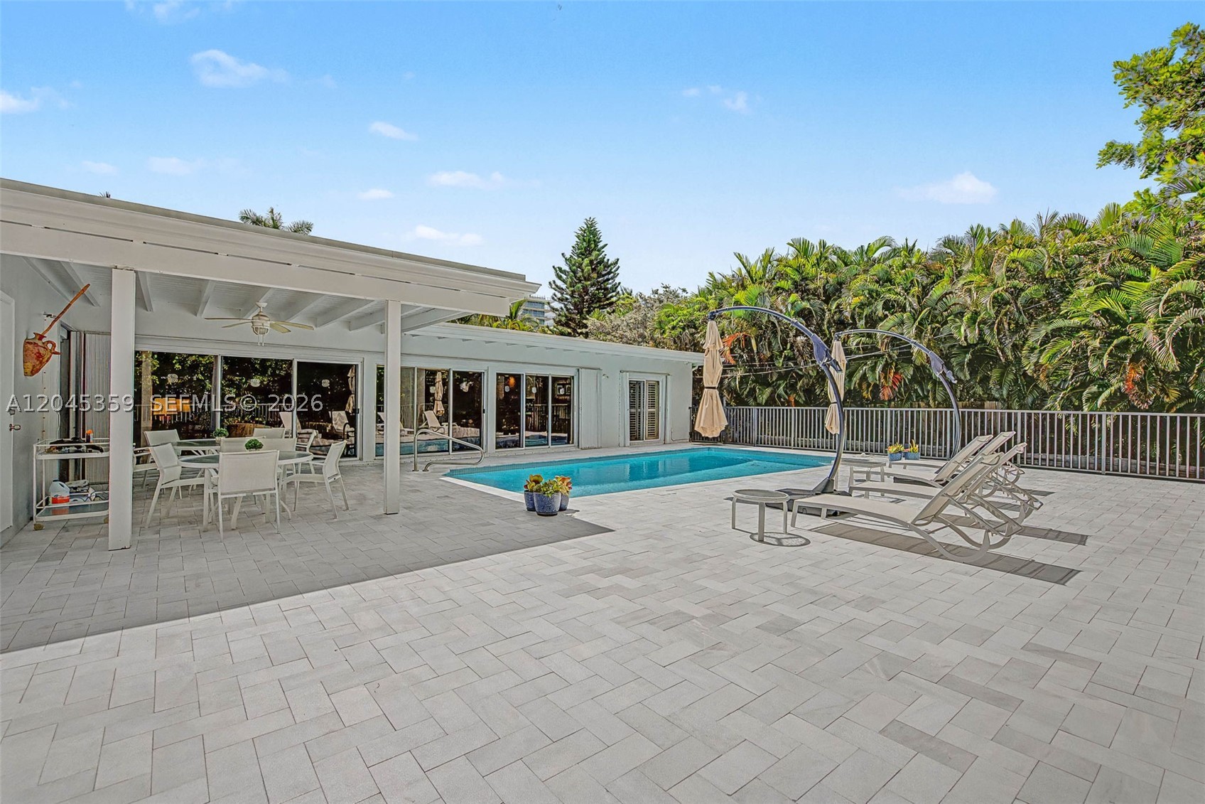 340 Atlantic Rd, Key Biscayne FL 33149