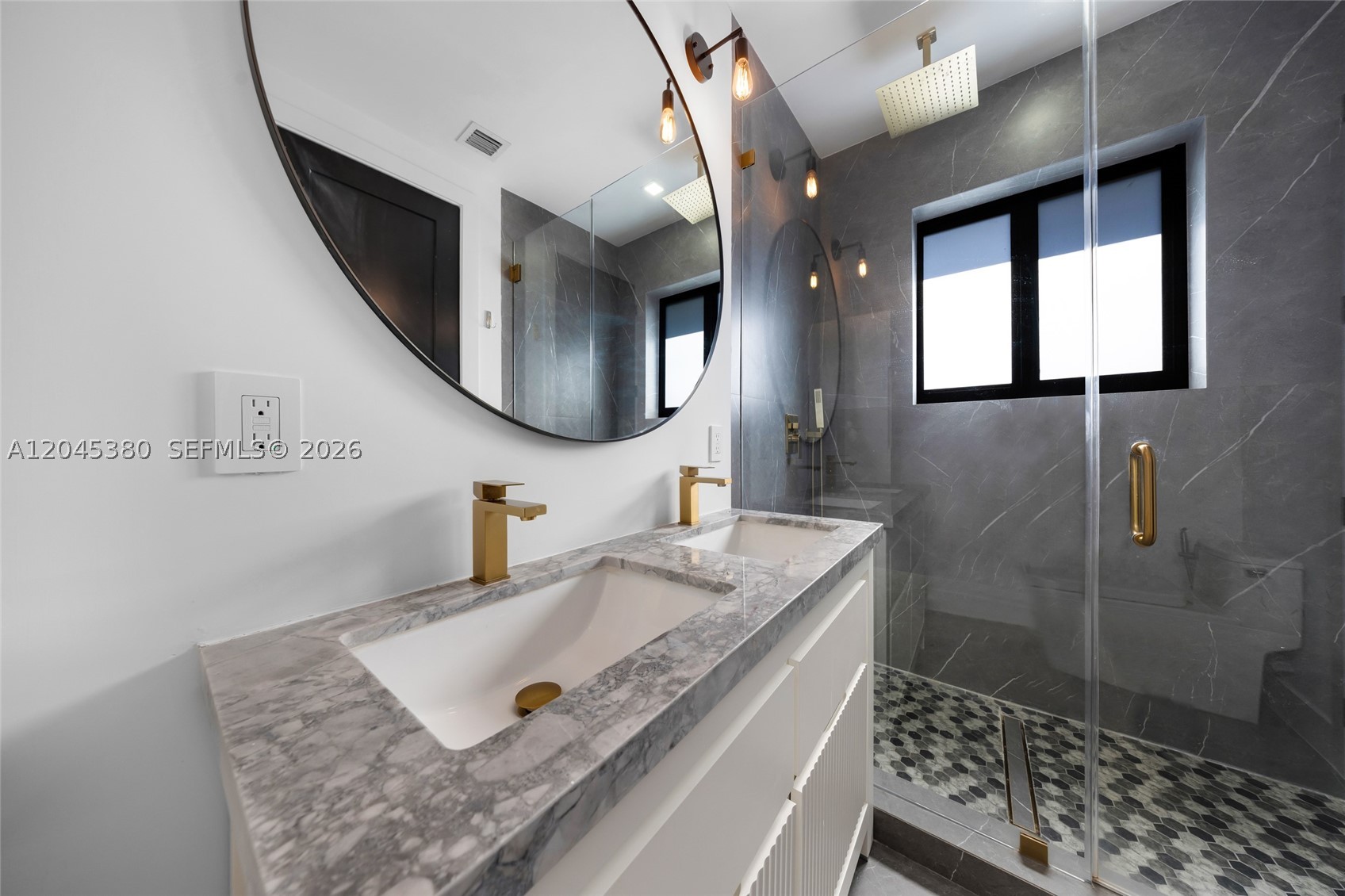 365 Fairway Dr, Miami Beach FL 33141