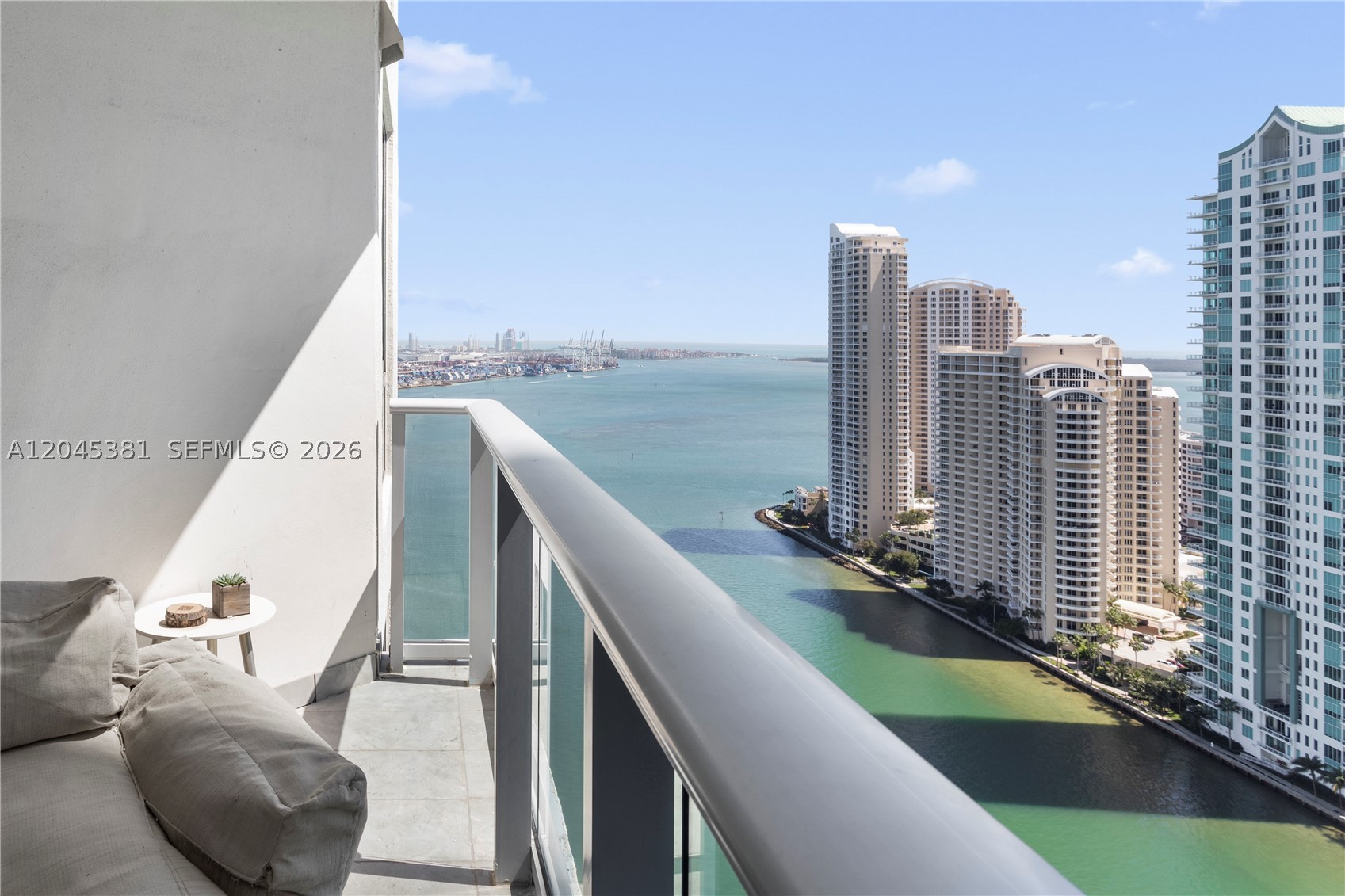 300 S Biscayne Blvd #T-2806, Miami FL 33131