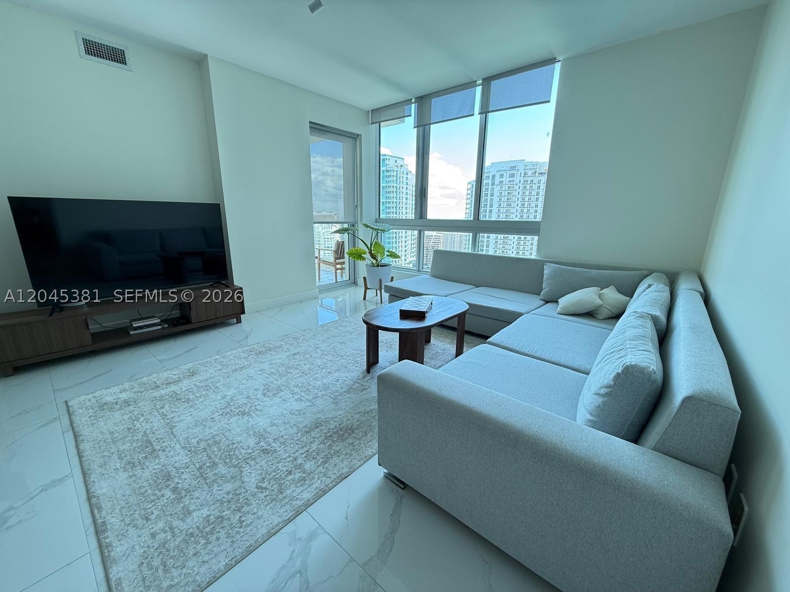 300 S Biscayne Blvd #T-2806, Miami FL 33131