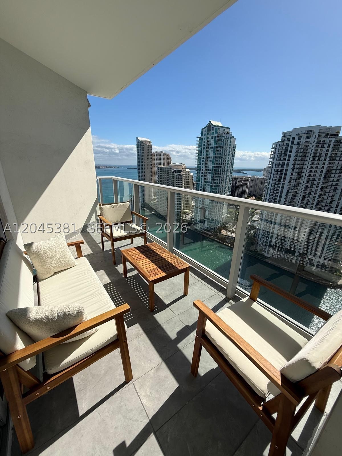300 S Biscayne Blvd #T-2806, Miami FL 33131