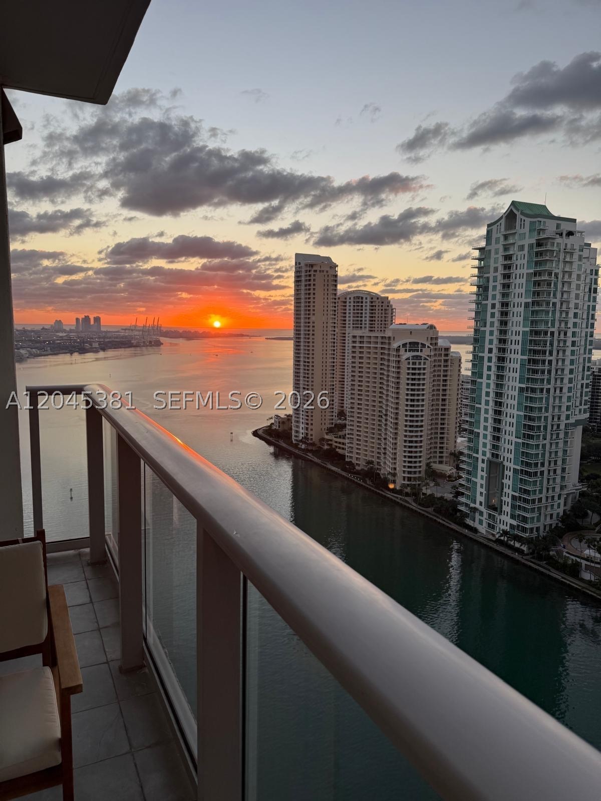 300 S Biscayne Blvd #T-2806, Miami FL 33131
