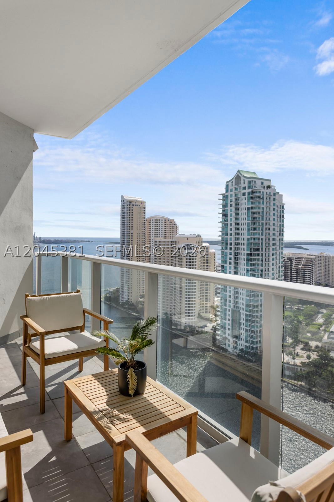 300 S Biscayne Blvd #T-2806, Miami FL 33131