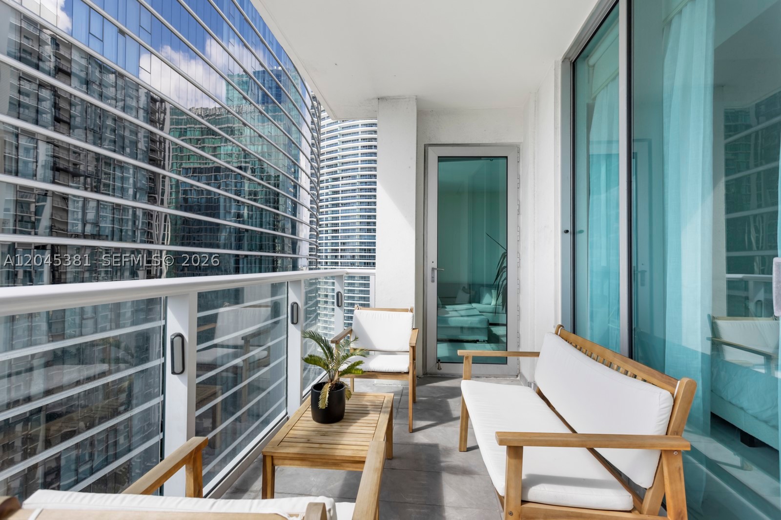 300 S Biscayne Blvd #T-2806, Miami FL 33131