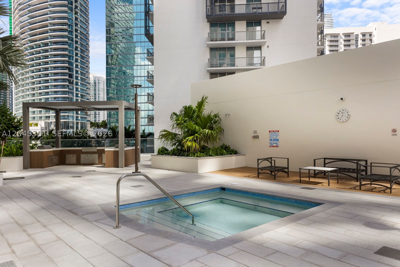 300 S Biscayne Blvd #T-2806, Miami FL 33131