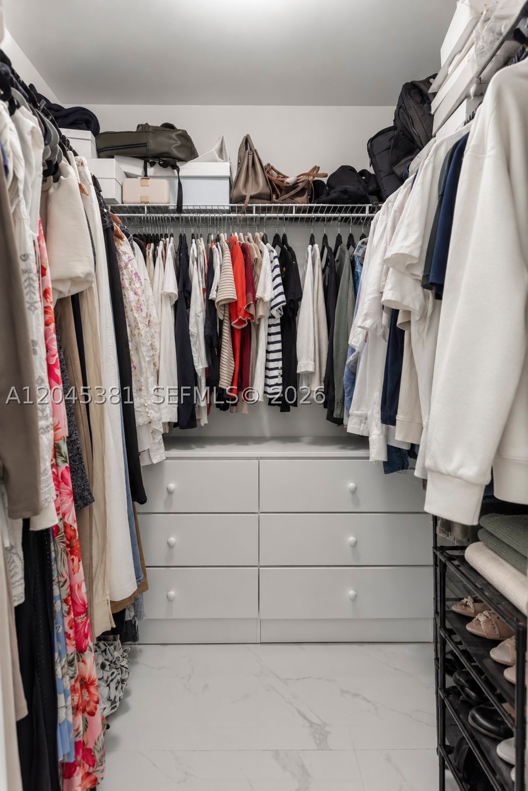 300 S Biscayne Blvd #T-2806, Miami FL 33131