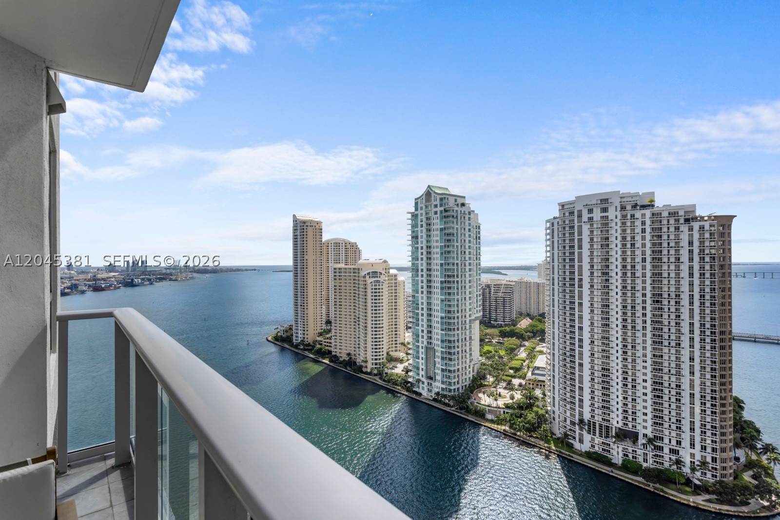 300 S Biscayne Blvd #T-2806, Miami FL 33131