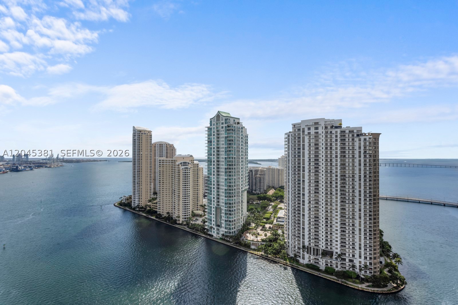 300 S Biscayne Blvd #T-2806, Miami FL 33131