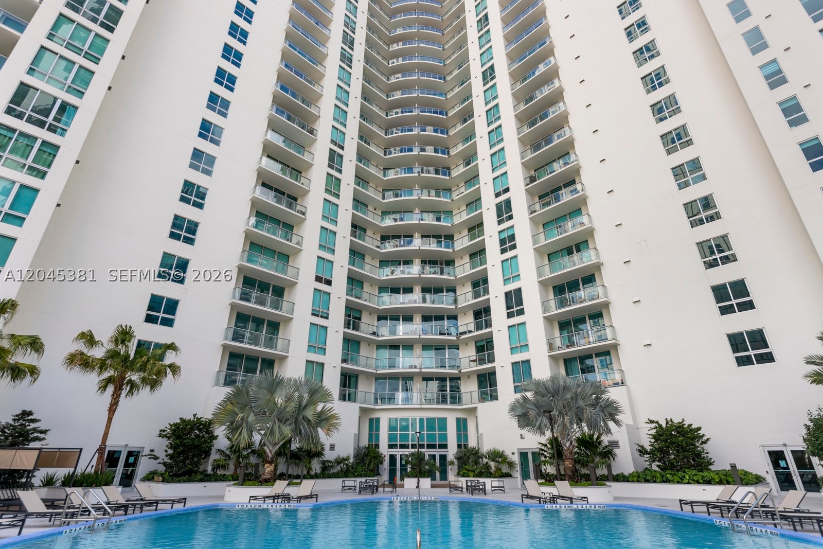 300 S Biscayne Blvd #T-2806, Miami FL 33131