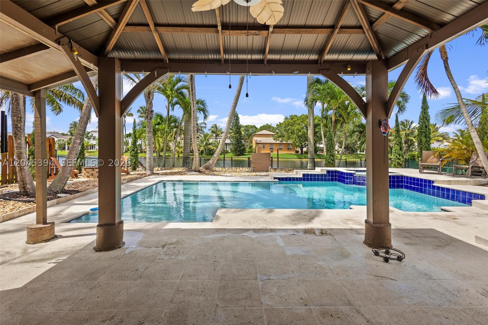 15835 NW 7th St, Pembroke Pines FL 33028