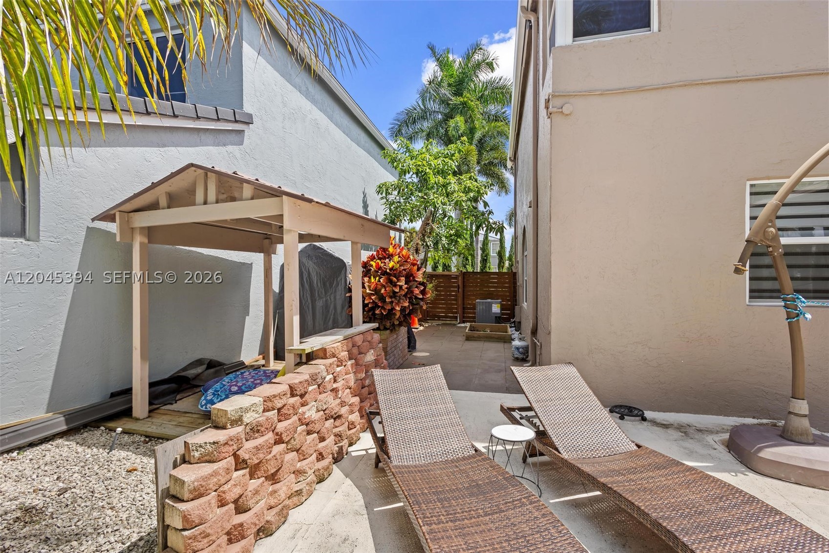 15835 NW 7th St, Pembroke Pines FL 33028