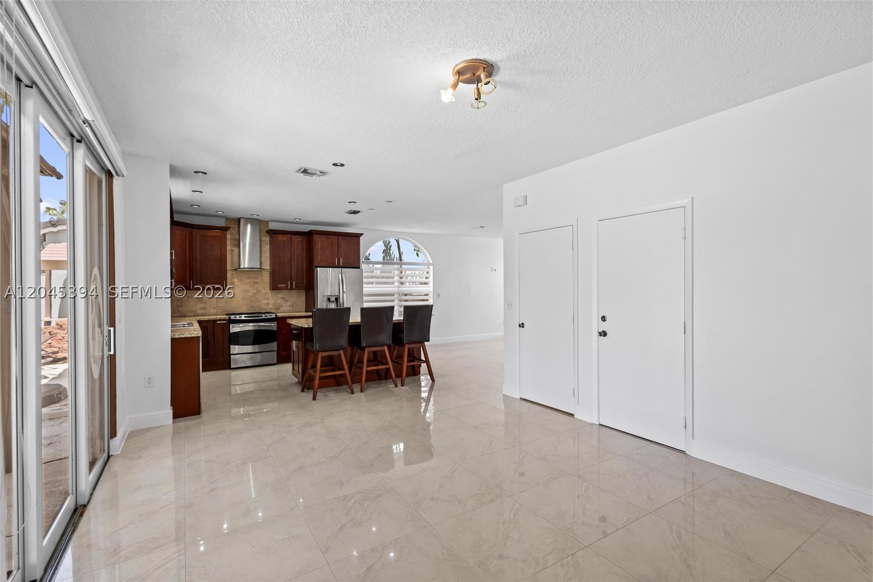 15835 NW 7th St, Pembroke Pines FL 33028