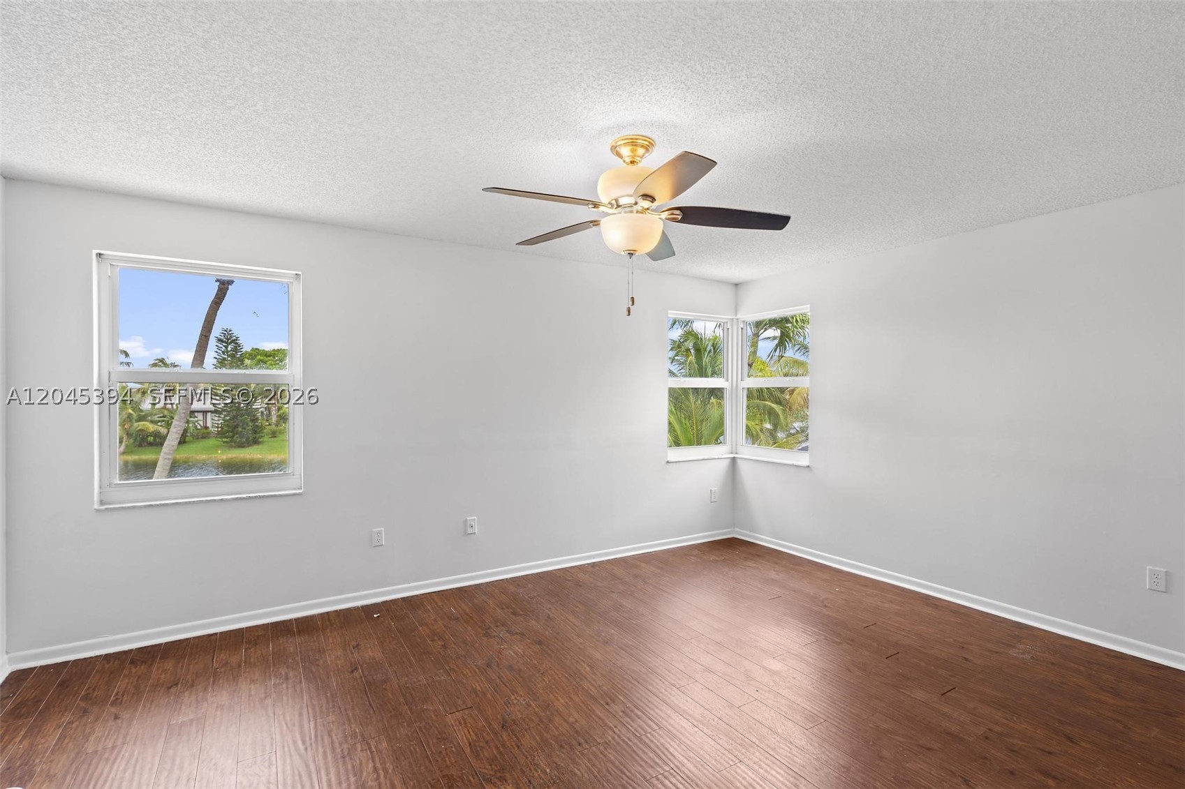 15835 NW 7th St, Pembroke Pines FL 33028
