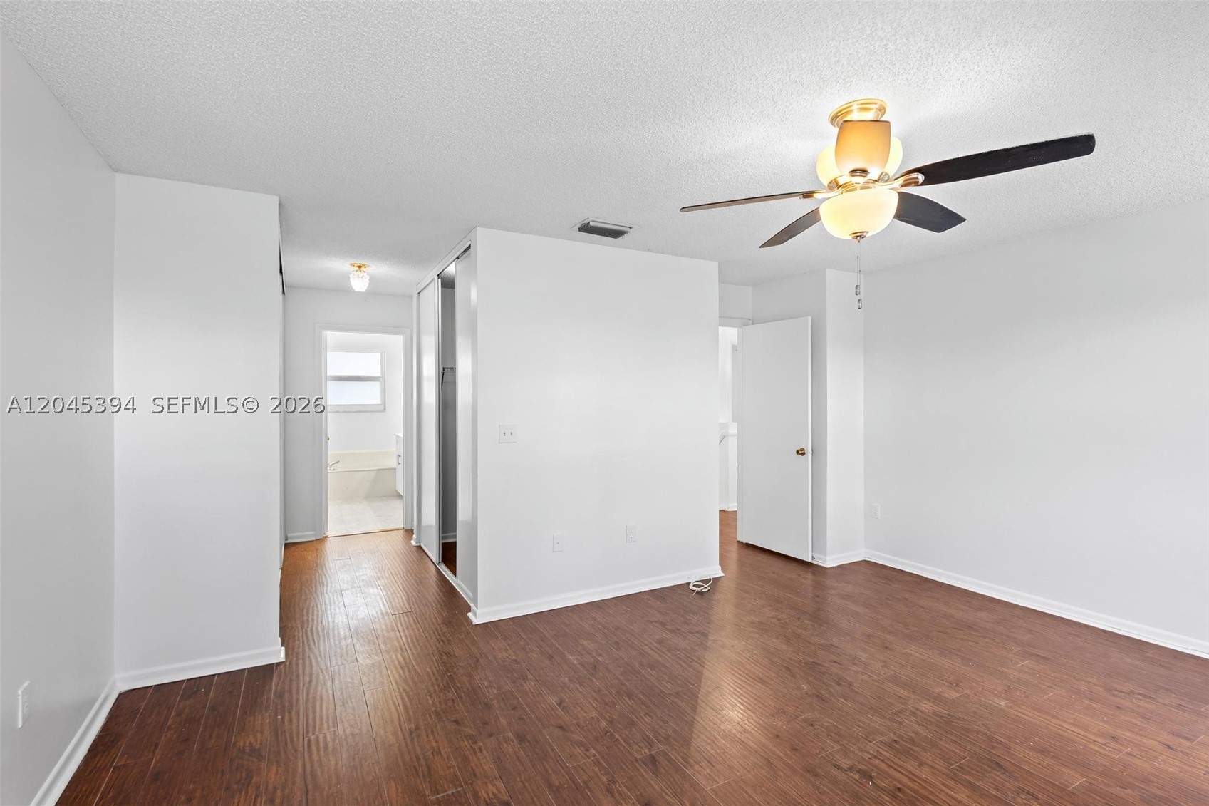 15835 NW 7th St, Pembroke Pines FL 33028