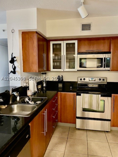 3232 SW 22nd Ter #1303, Miami FL 33145