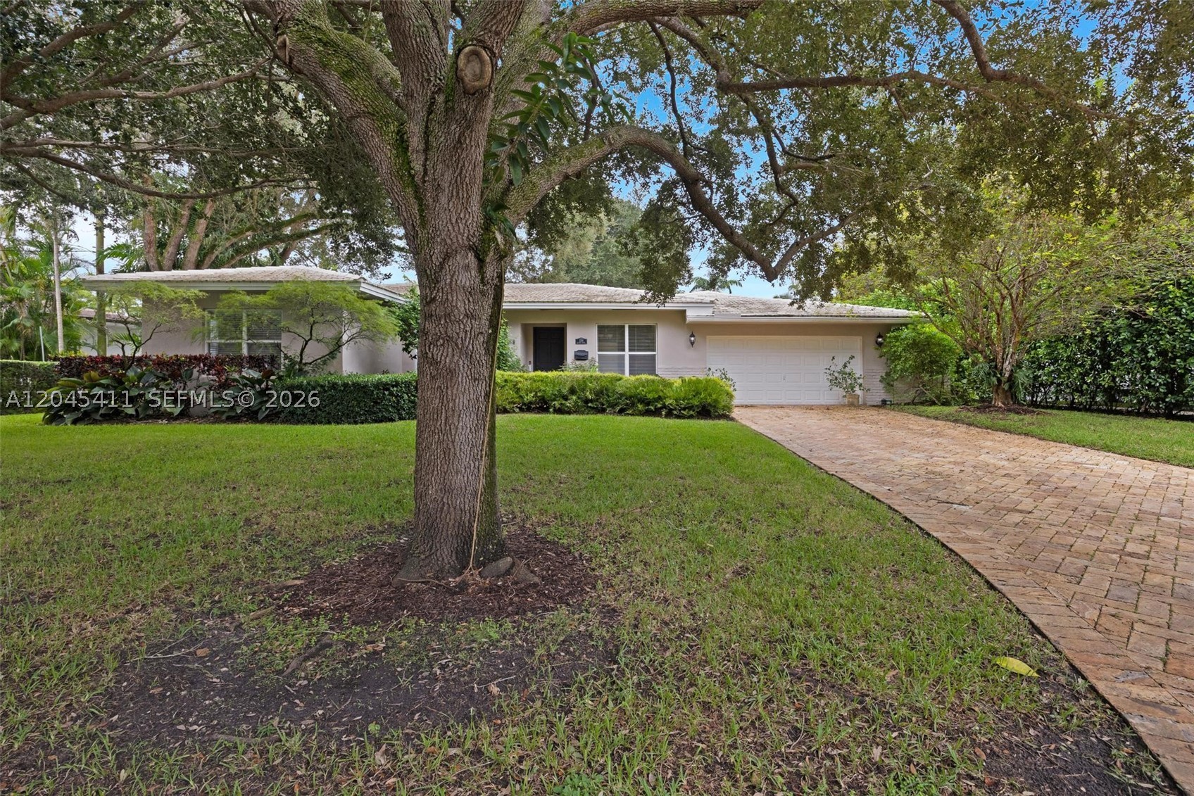1246 Algardi Ave, Coral Gables FL 33146