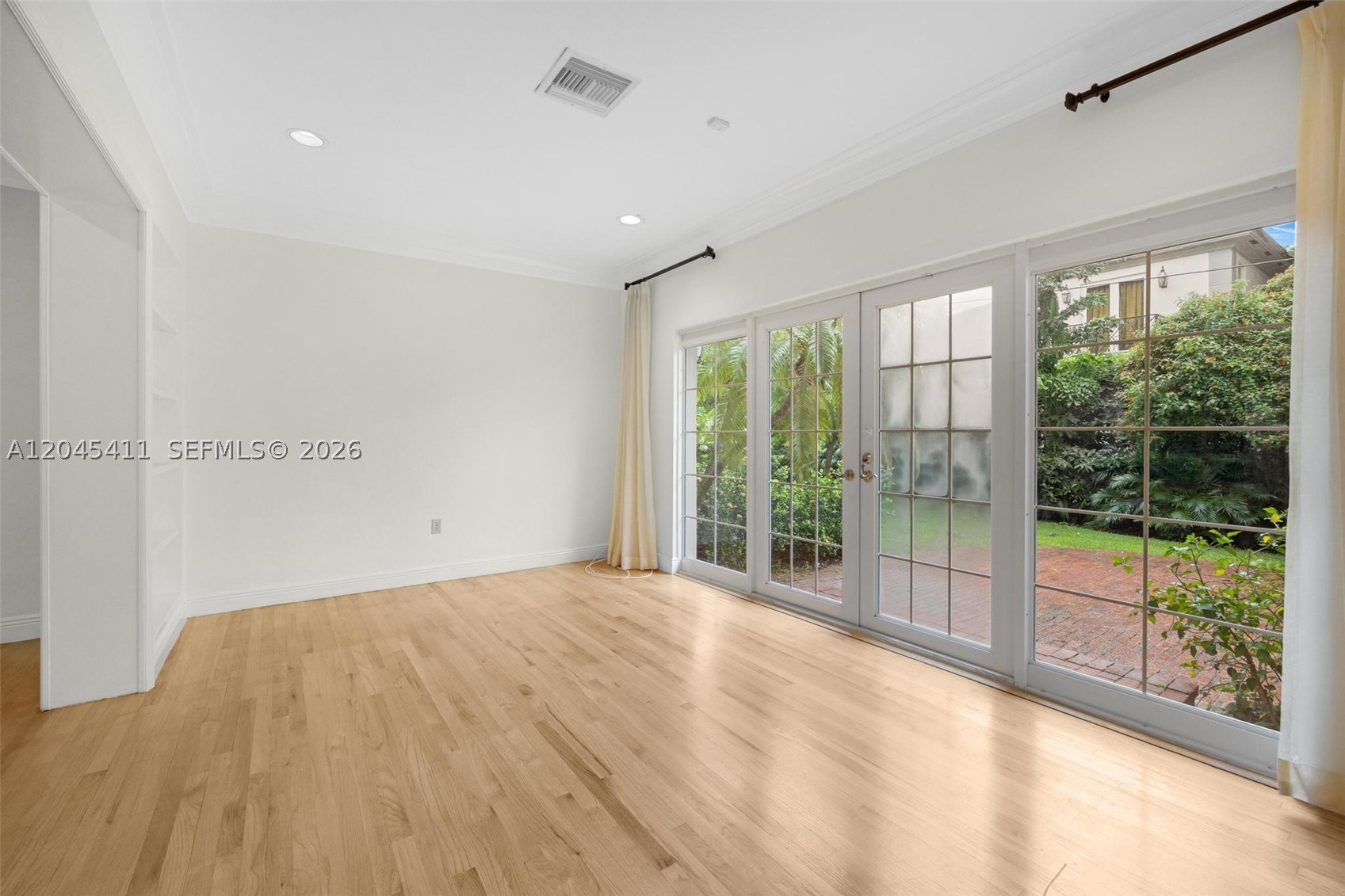 1246 Algardi Ave, Coral Gables FL 33146