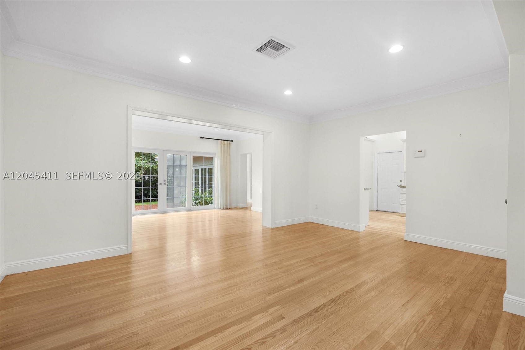 1246 Algardi Ave, Coral Gables FL 33146
