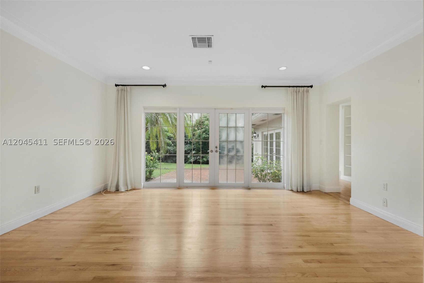 1246 Algardi Ave, Coral Gables FL 33146